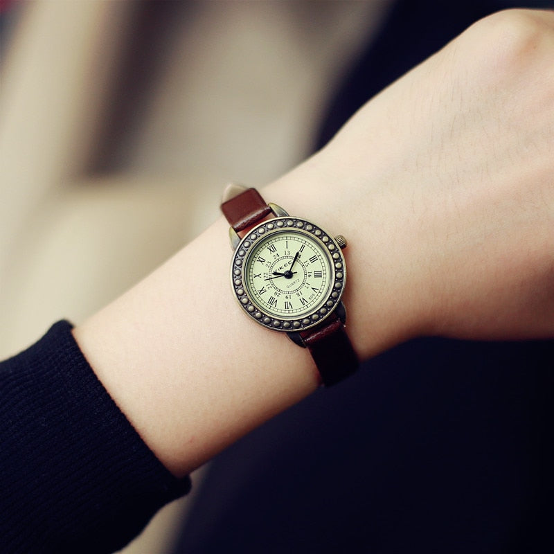 Montre en cuir vintage pour femme, marron, rétro, à quartz Roma