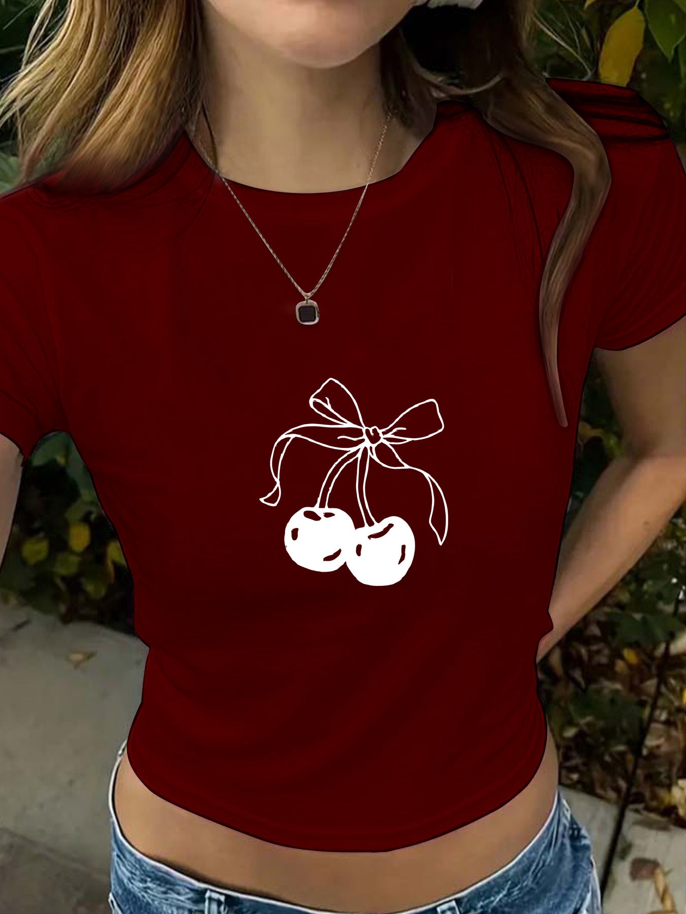 Round neck short cherry short sleeved shirt