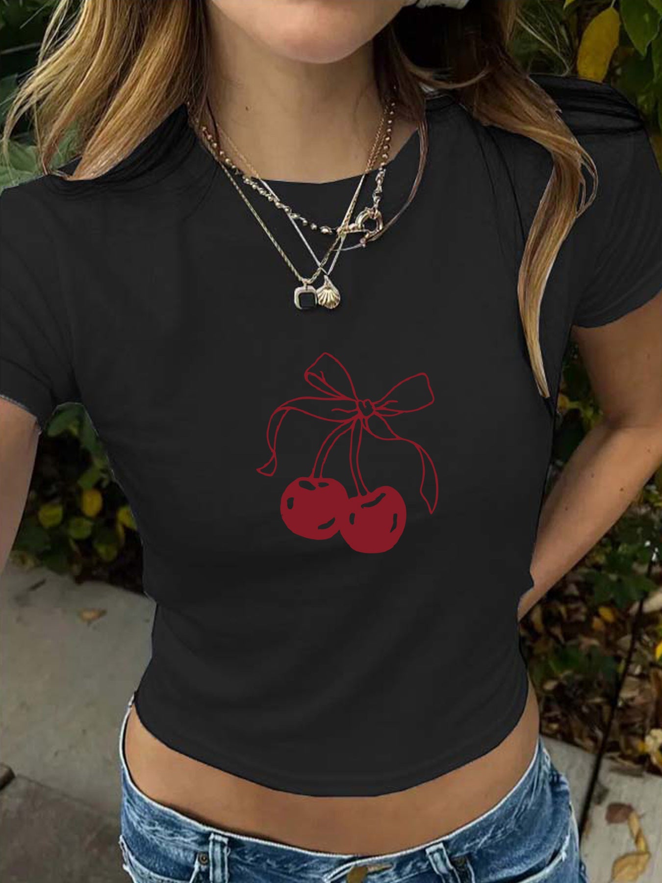 Round neck short cherry short sleeved shirt