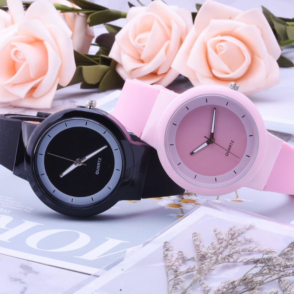 Montre Minimaliste Femme Fashion Silicone Bande Analogique Quartz Strass A40