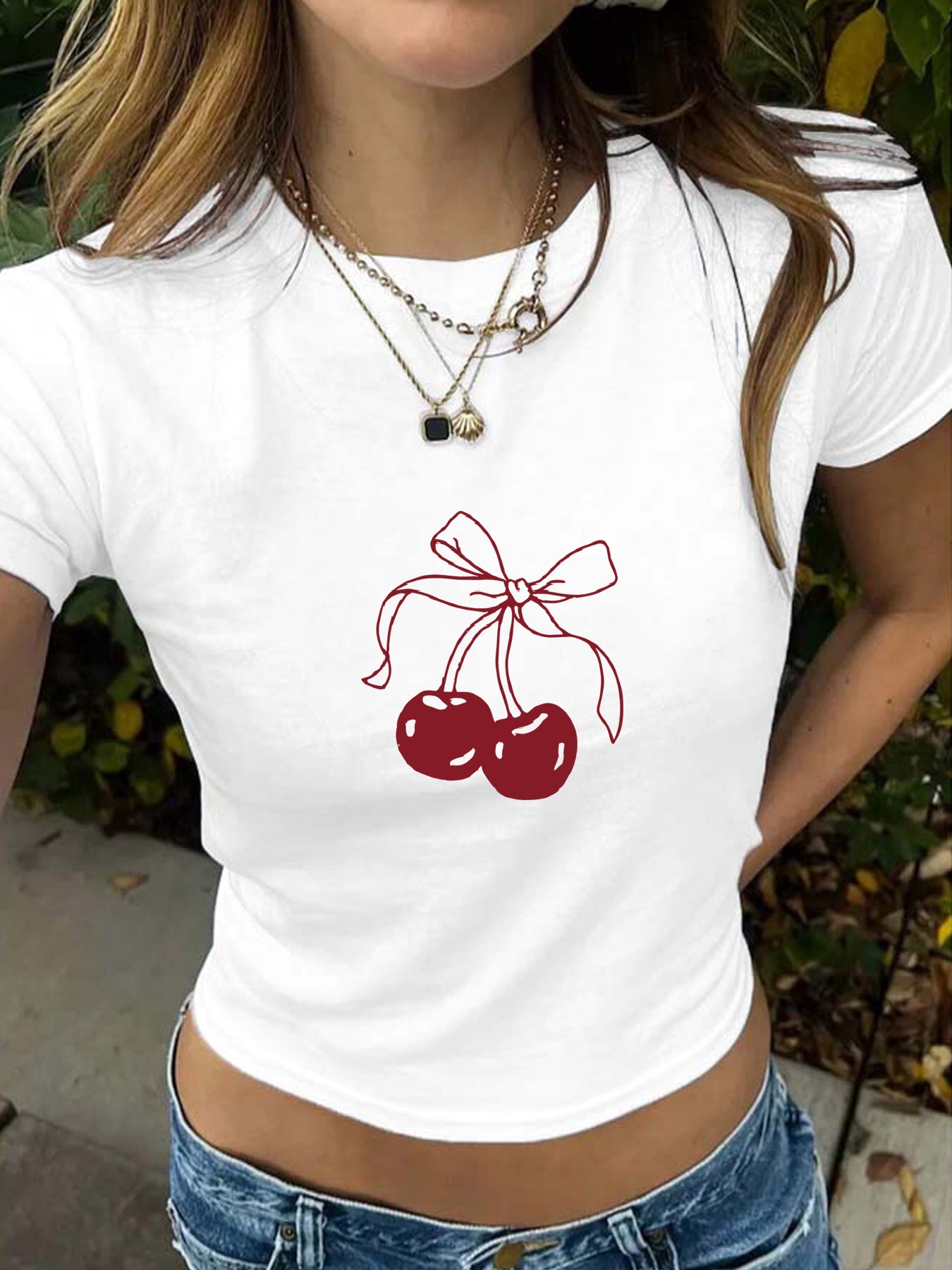 Round neck short cherry short sleeved shirt