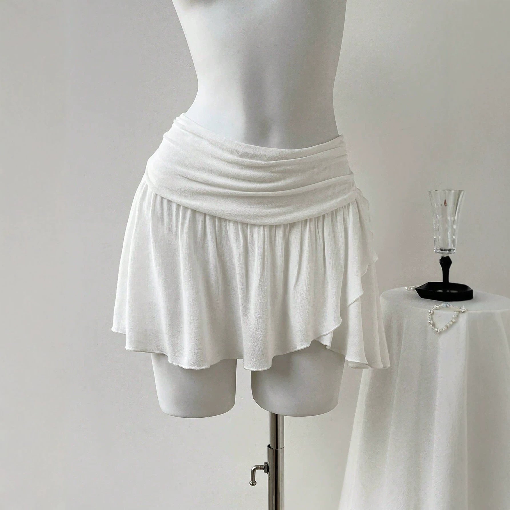 Low waist short skirt
