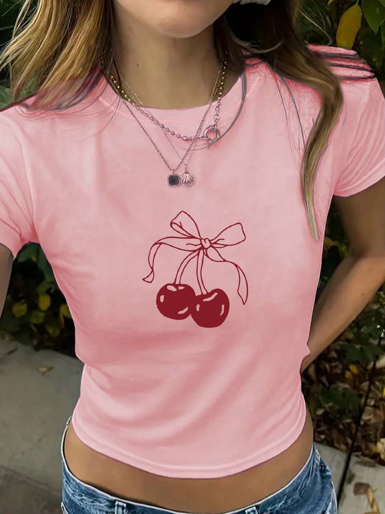 Round neck short cherry short sleeved shirt