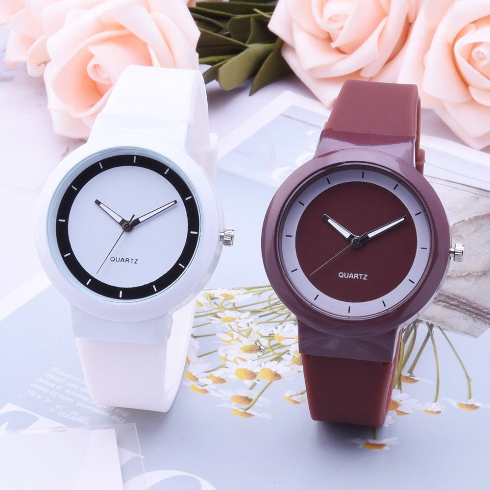 Montre Minimaliste Femme Fashion Silicone Bande Analogique Quartz Strass A40