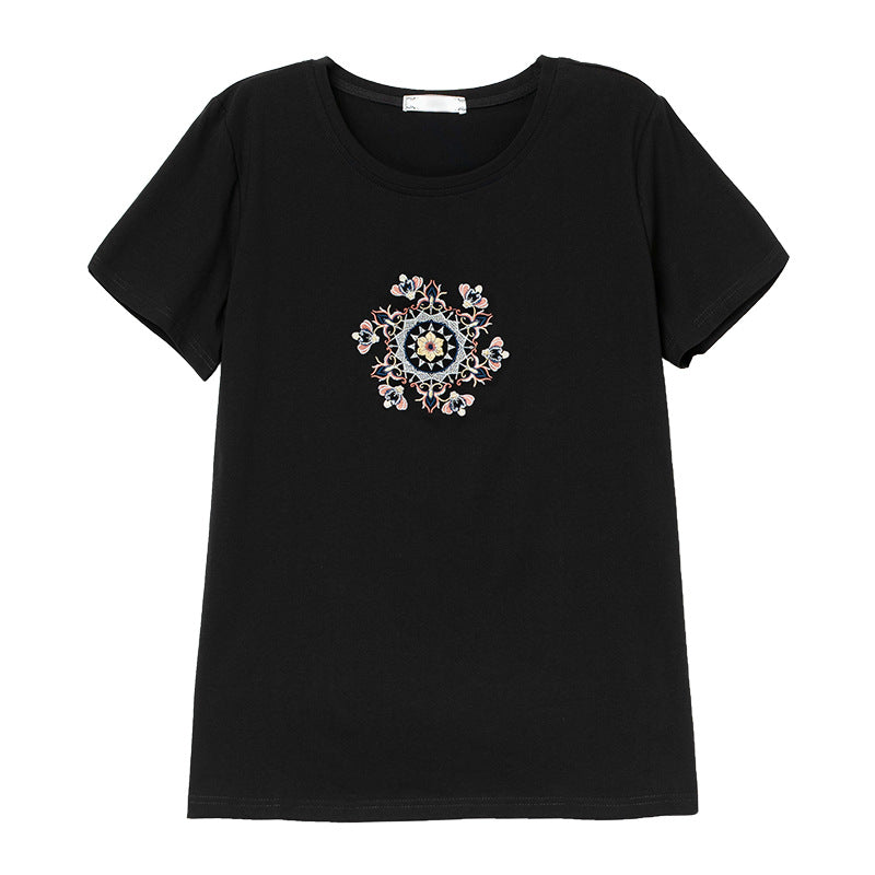 Embroidered short sleeved shirt