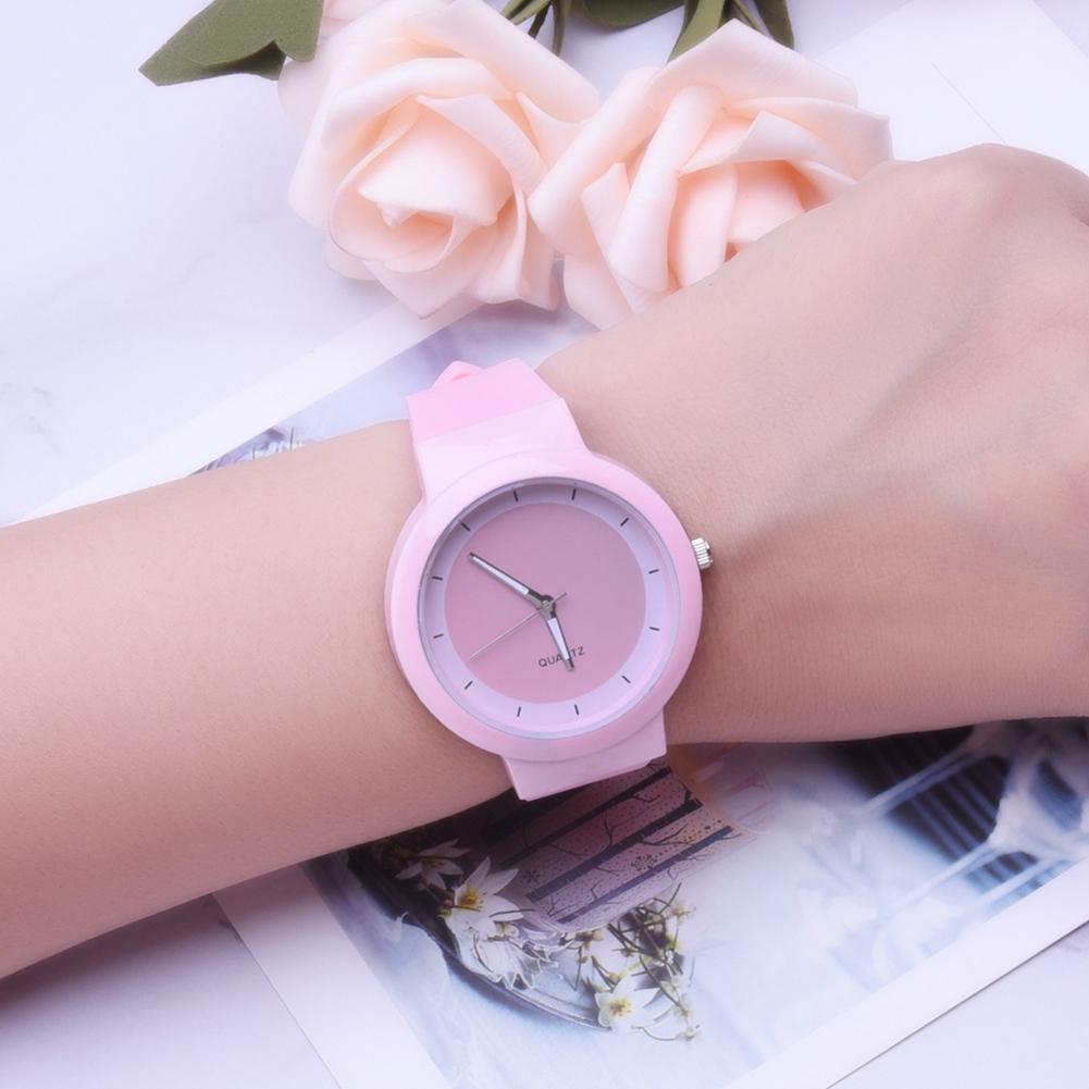 Montre Minimaliste Femme Fashion Silicone Bande Analogique Quartz Strass A40